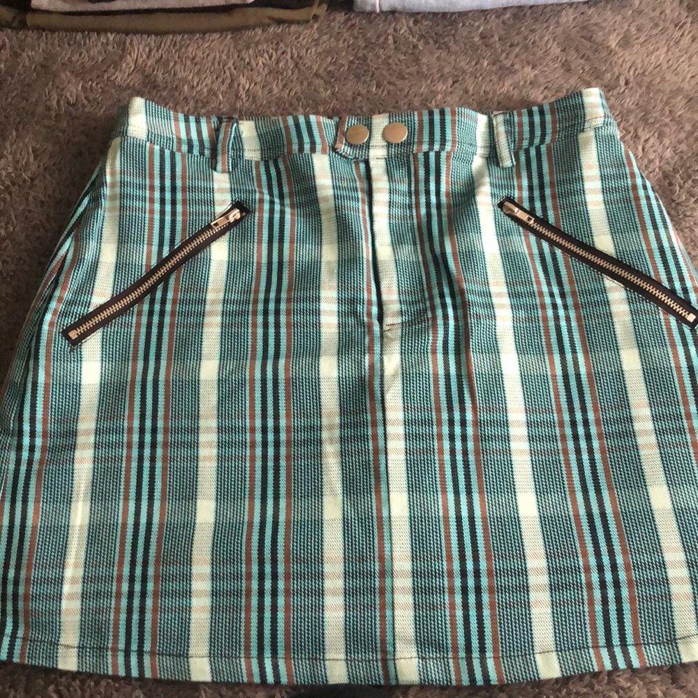 Plaid mini skirt